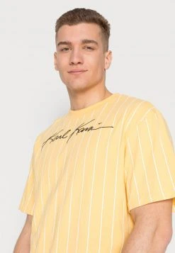 Am billigsten 🛒 Karl Kani AUTOGRAPH PINSTRIPE TEE UNISEX - T-Shirt Print - Yellow 😀 -Karl Kani Verkäufe 00a8aea982d34d6484864d5355ac9e4d