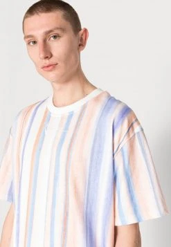 Billig 😍 Karl Kani SMALL SIGNATURE TEE UNISEX - T-Shirt Print - Light Orange 👍 -Karl Kani Verkäufe 023f6045db5e4b469a18f3e6a123c7be