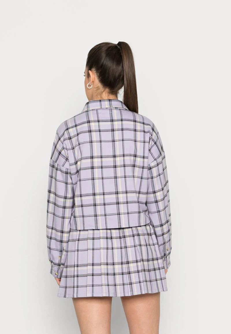 Schlussverkauf 👍 Karl Kani CHEST SIGNATURE SHORT CHECK - Leichte Jacke - Purple, Damen 👏 3 Schlussverkauf 👍 Karl Kani CHEST SIGNATURE SHORT CHECK - Leichte Jacke - Purple, Damen 👏 – Bild 3