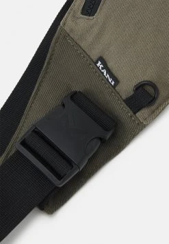 Beste Bewertungen von ⭐ Karl Kani SIGNATURE BLOCK CROSSBODY BAG UNISEX - Umhängetasche - Military Green ⭐ -Karl Kani Verkäufe 063e4ff03d0a41a3a1a59253d3b8cb3b