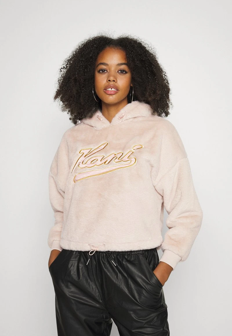 Angebote 🥰 Karl Kani VARSITY HOODIE - Kapuzenpullover - Cream, Damen 🔥 1 Angebote 🥰 Karl Kani VARSITY HOODIE - Kapuzenpullover - Cream, Damen 🔥