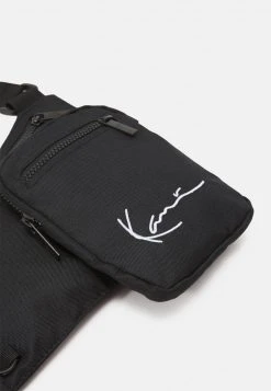 Billig ⌛ Karl Kani SIGNATURE CROSSBODY BAG UNISEX - Umhängetasche - Black 🤩 -Karl Kani Verkäufe 08247b5165164e5b82d7ee2f3181aeb3