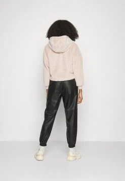 Angebote 🥰 Karl Kani VARSITY HOODIE - Kapuzenpullover - Cream, Damen 🔥 8 Angebote 🥰 Karl Kani VARSITY HOODIE - Kapuzenpullover - Cream, Damen 🔥 -Karl Kani Verkäufe 0a17eed5a74e457aa96ce3fec8ef9923