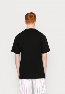 Coupon 🔔 Karl Kani SIGNATURE PRINT TEE UNISEX - T-Shirt Print - Black ⌛ -Karl Kani Verkäufe 0de18c70bcd246eb913bc744c19242e2