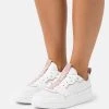 Beste Bewertungen von 🧨 Karl Kani Sneaker Low - White/rose Cloud, Damen ⭐