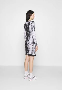 Auslauf 😀 Karl Kani Jerseykleid - White, Damen 💯 -Karl Kani Verkäufe 1f275451760c4c819685cb2324a55306