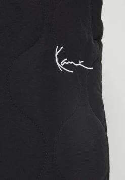 Brandneu 😍 Karl Kani SMALL SIGNATURE QUILTED PANTS UNISEX - Stoffhose - Black 😀 11 Brandneu 😍 Karl Kani SMALL SIGNATURE QUILTED PANTS UNISEX - Stoffhose - Black 😀 -Karl Kani Verkäufe 25d51c6ddbce48adad7e3915ba7d1d7b