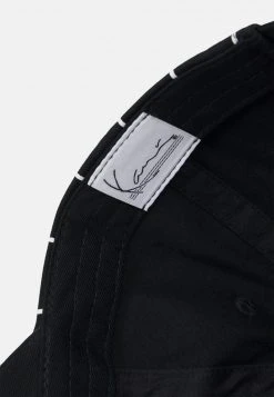 Bestes Angebot 🎁 Karl Kani SIGNATURE PINSTRIPE UNISEX - Cap - Black 🎁 -Karl Kani Verkäufe 28833822ec7141d8bfb7f4d1b591f43f