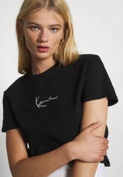 Rabatt 😍 Karl Kani SMALL SIGNATURE TEE - T-Shirt Basic - Black, Damen 💯 9 Rabatt 😍 Karl Kani SMALL SIGNATURE TEE - T-Shirt Basic - Black, Damen 💯 -Karl Kani Verkäufe 2cbd72437e664b76a0fe3988a7d6f5e3