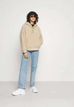Großhandel ✨ Karl Kani SIGNATURE TEDDY HOODIE - Kapuzenpullover - Light Sand, Damen ✔️ -Karl Kani Verkäufe 2ebad6aa38b841f7b1fba297e2f7d4df