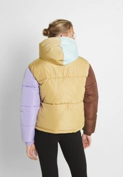 Coupon 🔔 Karl Kani RETRO BLOCK HOODED PUFFER JACKET - Winterjacke - Sand, Damen ⌛ -Karl Kani Verkäufe 2fe5089af156400ba1c0b48264a33e03