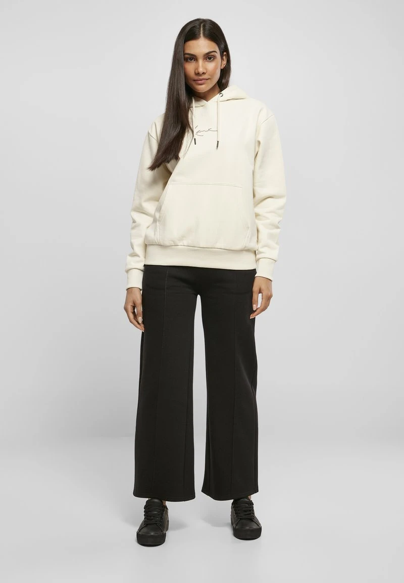 Am billigsten ✨ Karl Kani Kapuzenpullover - Light Sand, Damen ✔️ 2 Am billigsten ✨ Karl Kani Kapuzenpullover - Light Sand, Damen ✔️ – Bild 2