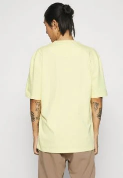 Angebote 🧨 Karl Kani UNISEX SMALL SIGNATURE TEE - T-Shirt Print - Light Yellow ✨ -Karl Kani Verkäufe 39177e192ae4402fb5d49ccfa199bf42