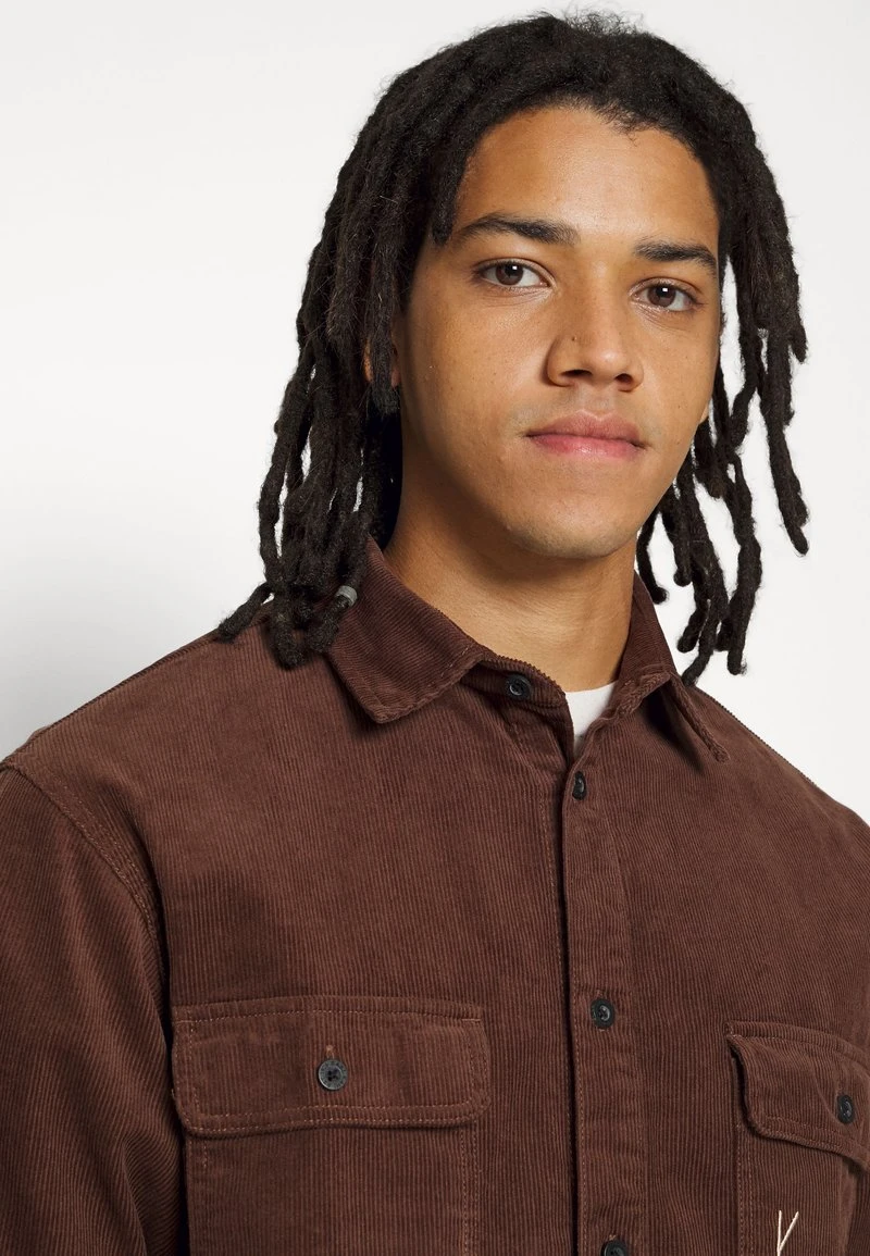 Aktion 🔥 Karl Kani CHEST SIGNATURE 🔔 SHIRT UNISEX - Übergangsjacke - Brown ⌛ 4 Aktion 🔥 Karl Kani CHEST SIGNATURE 🔔 SHIRT UNISEX - Übergangsjacke - Brown ⌛ – Bild 4