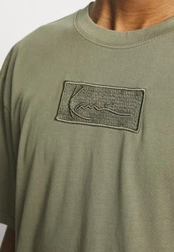 Beste Bewertungen von 🌟 Karl Kani SMALL SIGNATURE BOX WASHED TEE UNISEX - T-Shirt Basic - Green 😀 -Karl Kani Verkäufe 4aa734e9f6b641b58c4bb41d0eaab4a8