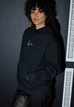 Aktion ❤️ Karl Kani SMALL SIGNATURE ESSENTIAL LOOSE FIT HOODIE BLACK - Sweatshirt - Black, Damen 👏 11 Aktion ❤️ Karl Kani SMALL SIGNATURE ESSENTIAL LOOSE FIT HOODIE BLACK - Sweatshirt - Black, Damen 👏 -Karl Kani Verkäufe 4d5020d446a5497698e7d16fdc8e74d8