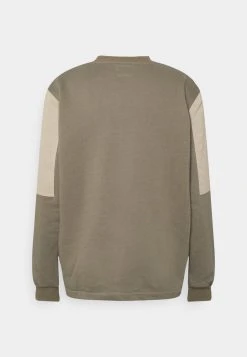 Brandneu ⌛ Karl Kani SMALL SIGNATURE PATCHWORK CREW UNISEX - Sweatshirt - Dark Green 💯 -Karl Kani Verkäufe 5711efce886c4364b00dd0e5db89e07c