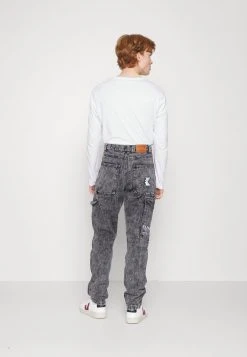 Budget ✨ Karl Kani RETRO MOON PANTS - ⭐ Jeans Relaxed Fit - Dark Grey, Herren 🔥 -Karl Kani Verkäufe 5b4e64ce62dc48f9b561b90a851e1847