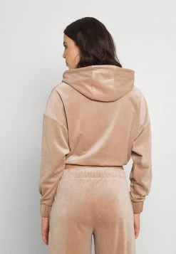 Aktion ⌛ Karl Kani SMALL SIGNATURE CROP VELVET HOODIE - Kapuzenpullover - Dark Sand, Damen ⭐ -Karl Kani Verkäufe 65a3e9ad1ed94d5d89bdb297c8af136b