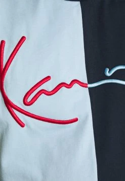 Am billigsten 😍 Karl Kani SIGNATURE BLOCK TEE UNISEX - T-Shirt Print - Navy ⌛ 11 Am billigsten 😍 Karl Kani SIGNATURE BLOCK TEE UNISEX - T-Shirt Print - Navy ⌛ -Karl Kani Verkäufe 6831a55c44c0457c8edcbf85638504d8