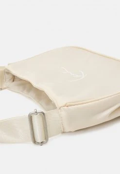 Großhandel 👏 Karl Kani SIGNATURE HANDBAG UNISEX - Umhängetasche - Light Sand ✨ 8 Großhandel 👏 Karl Kani SIGNATURE HANDBAG UNISEX - Umhängetasche - Light Sand ✨ -Karl Kani Verkäufe 6c46361793b64abea1682b4c33f9386c