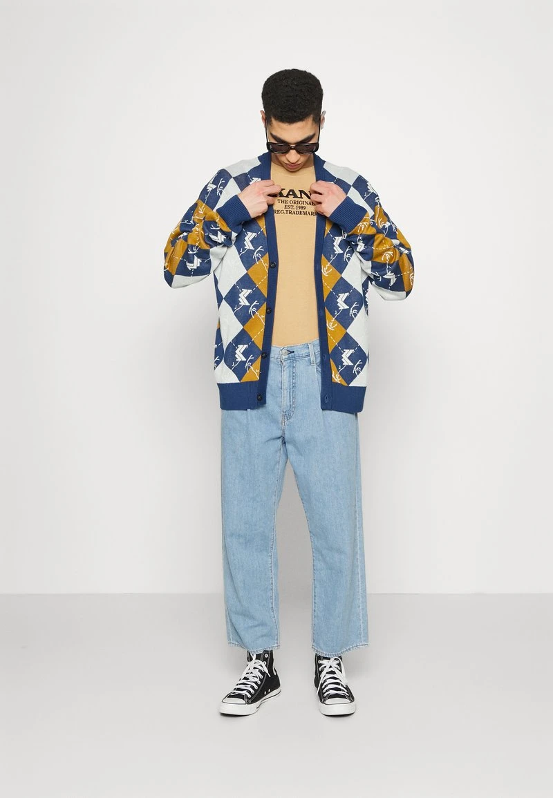 Beste Bewertungen von 💯 Karl Kani LOGO CARDIGAN UNISEX - Strickjacke - Navy ❤️ 2 Beste Bewertungen von 💯 Karl Kani LOGO CARDIGAN UNISEX - Strickjacke - Navy ❤️ – Bild 2