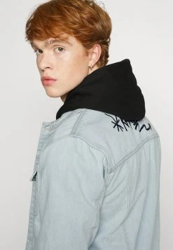 Billig ❤️ KARL KANI X SMILEY® RETRO SCRIBBLE JACKET UNISEX - 👍 Jeansjacke - Bleached Blue 🧨 -Karl Kani Verkäufe 764e6ebfffe444b3b5af5025e23fe866