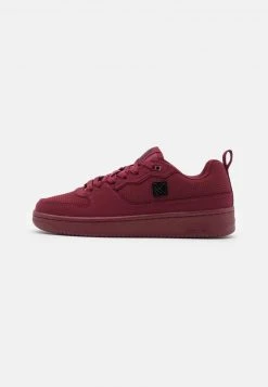 Am billigsten ❤️ Karl Kani BOX - 🎁 Sneaker Low - Merlot/black, Herren 👏