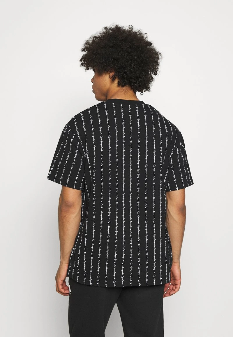 Top 10 ❤️ Karl Kani SIGNATURE LOGO PINSTRIPE TEE - T-Shirt Print - Black, Herren ⭐ 3 Top 10 ❤️ Karl Kani SIGNATURE LOGO PINSTRIPE TEE - T-Shirt Print - Black, Herren ⭐ – Bild 3