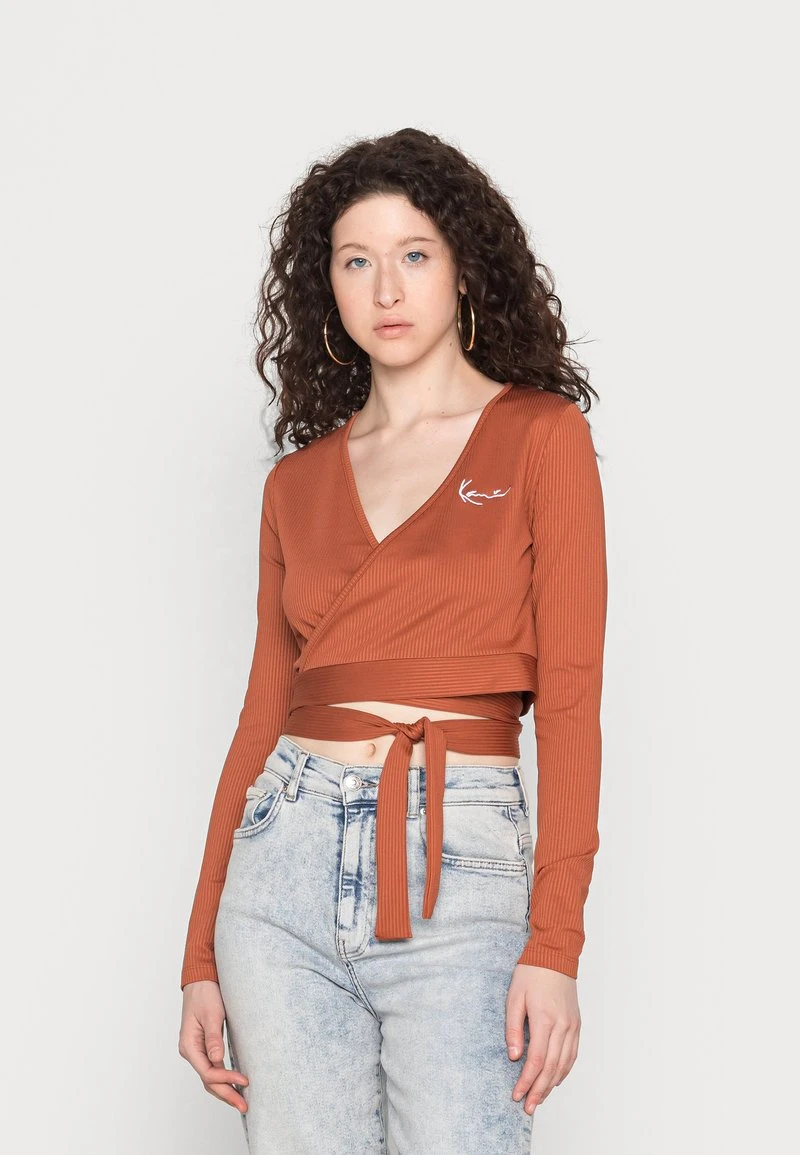 Am billigsten ❤️ Karl Kani SMALL SIGNATURE SHORT RUST - Langarmshirt - Rust, Damen ❤️ 1 Am billigsten ❤️ Karl Kani SMALL SIGNATURE SHORT RUST - Langarmshirt - Rust, Damen ❤️