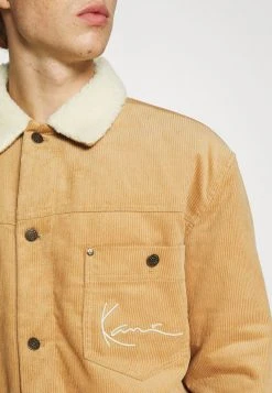 Auslauf ✔️ Karl Kani CHEST SIGNATURE ✨ SHIRT JACKET UNISEX - Übergangsjacke - Sand ⭐ -Karl Kani Verkäufe 8632846b1af54b7a87f18689cad2554c