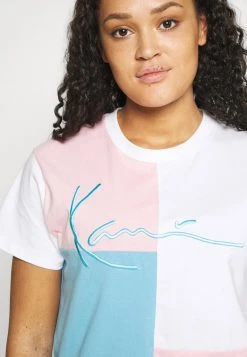 Billig 👏 Karl Kani SIGNATURE BLOCK TEE - T-Shirt Print - Light Blue, Damen ❤️ -Karl Kani Verkäufe 917dc26d112548b4b5fd636af7393099