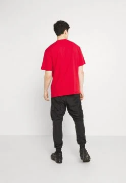 Coupon ⭐ Karl Kani SMALL SIGNATURE TEE UNISEX - T-Shirt Basic - Red 🎁 10 Coupon ⭐ Karl Kani SMALL SIGNATURE TEE UNISEX - T-Shirt Basic - Red 🎁 -Karl Kani Verkäufe 93a1580c2b0b43a18af7d32752585835