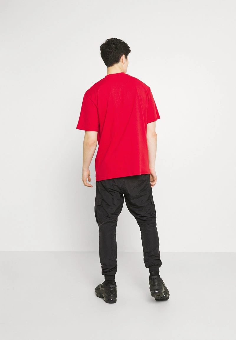 Coupon ⭐ Karl Kani SMALL SIGNATURE TEE UNISEX - T-Shirt Basic - Red 🎁 3 Coupon ⭐ Karl Kani SMALL SIGNATURE TEE UNISEX - T-Shirt Basic - Red 🎁 – Bild 3