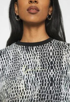 Coupon 🎉 Karl Kani SMALL SIGNATURE SNAKE OVERSIZE TEE - T-Shirt Print - White, Damen ✨ 14 Coupon 🎉 Karl Kani SMALL SIGNATURE SNAKE OVERSIZE TEE - T-Shirt Print - White, Damen ✨ -Karl Kani Verkäufe 97fc8a5b17414e1296dbdc482804ad06