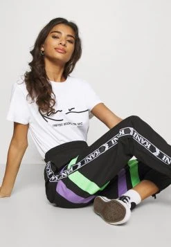 Beste Bewertungen von 🔥 Karl Kani SIGNATURE TEE - T-Shirt Print - White, Damen 🌟 9 Beste Bewertungen von 🔥 Karl Kani SIGNATURE TEE - T-Shirt Print - White, Damen 🌟 -Karl Kani Verkäufe 99c5b5a65fec4caf842db7fd5f9c824e