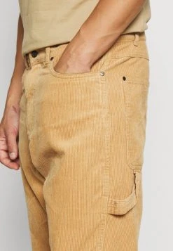 Coupon ⌛ Karl Kani RETRO PANTS UNISEX - Stoffhose - Sand 🥰 9 Coupon ⌛ Karl Kani RETRO PANTS UNISEX - Stoffhose - Sand 🥰 -Karl Kani Verkäufe 9a3af423eff441f2943d6ff0e5b061fa