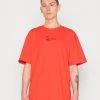 Beste Bewertungen von 🛒 Karl Kani UNISEX SMALL SIGNATURE ESSENTIAL TEE - T-Shirt Basic - Red 🔔 16 Beste Bewertungen von 🛒 Karl Kani UNISEX SMALL SIGNATURE ESSENTIAL TEE - T-Shirt Basic - Red 🔔 -Karl Kani Verkäufe 9cad973f701043c09e3e597e06b8bb36