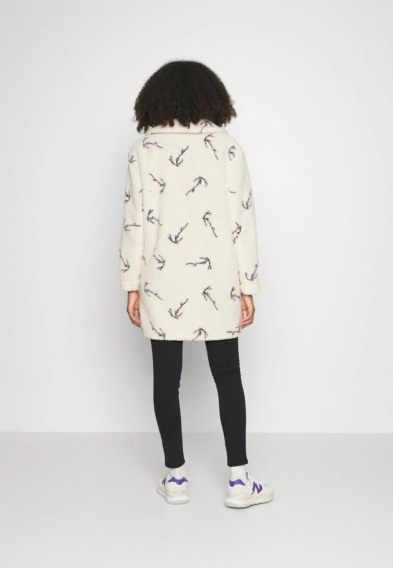 Großhandel 😍 Karl Kani SIGNATURE LOGO TEDDY - Wintermantel - Cream, Damen 🥰 3 Großhandel 😍 Karl Kani SIGNATURE LOGO TEDDY - Wintermantel - Cream, Damen 🥰 – Bild 3