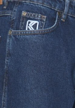 Budget ⌛ Karl Kani SMALL SIGNATURE TAPERED FIVE POCKET - Jeans Tapered Fit - Rinse Blue, Herren 💯 5 Budget ⌛ Karl Kani SMALL SIGNATURE TAPERED FIVE POCKET - Jeans Tapered Fit - Rinse Blue, Herren 💯 -Karl Kani Verkäufe abf999b3f4b34923b96f26e9b7ab143d