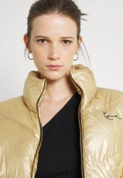 Bester Verkauf 🧨 Karl Kani CHEST SIGNATURE PUFFER JACKET - Winterjacke - Gold, Damen ✨ -Karl Kani Verkäufe b58d48230f3343fd8ecf83edf5e72b45