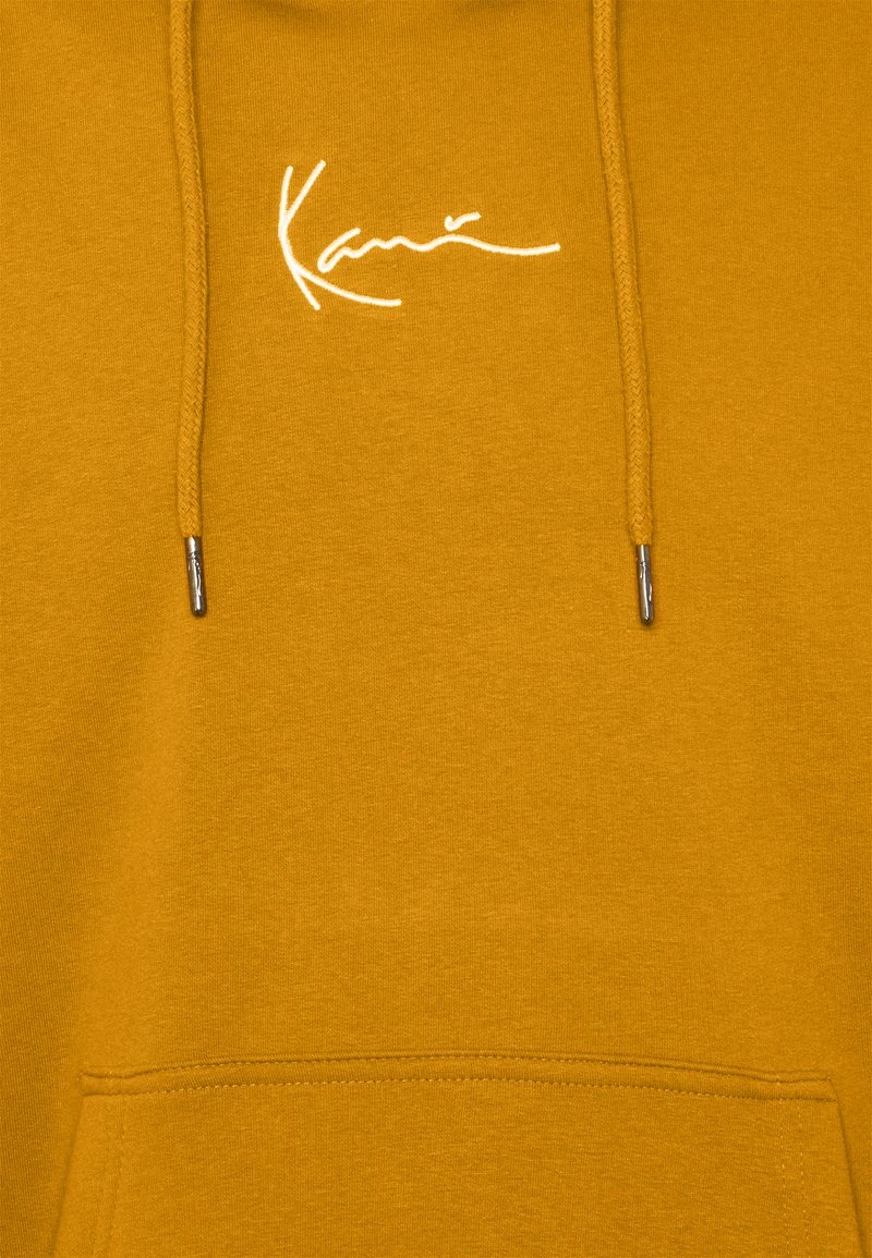 Bestes Angebot ⌛ Karl Kani ESSENTIAL HOODIE UNISEX - Kapuzenpullover - Cognac ✨ 3 Bestes Angebot ⌛ Karl Kani ESSENTIAL HOODIE UNISEX - Kapuzenpullover - Cognac ✨ – Bild 3