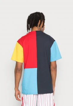 Am billigsten 🛒 Karl Kani SIGNATURE BLOCK TEE UNISEX - T-Shirt Print - Multicolor 👍 -Karl Kani Verkäufe bcdba6244a5148099493c6b8fbc6109a