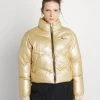 Bester Verkauf 🧨 Karl Kani CHEST SIGNATURE PUFFER JACKET - Winterjacke - Gold, Damen ✨ 7 Bester Verkauf 🧨 Karl Kani CHEST SIGNATURE PUFFER JACKET - Winterjacke - Gold, Damen ✨ -Karl Kani Verkäufe c7fb94f9a7224623b11a0cf5ffce0a48