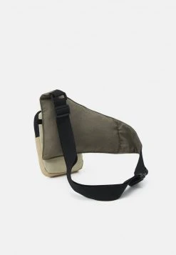 Karl Kani Verkäufe -Karl Kani Verkäufe c85789519f8d4f408a18688eadf9fac9