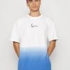 Bestes Angebot 🥰 Karl Kani SMALL SIGNATURE GRADIENT TEE UNISEX - T-Shirt Print - Blue 👏 -Karl Kani Verkäufe c9cf181eedfd4d30b1243d6fa336a6c1