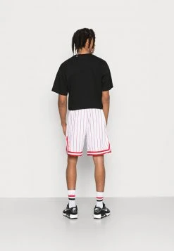 Rabatt ✔️ Karl Kani SMALL SIGNATURE UNISEX - Shorts - White ❤️ -Karl Kani Verkäufe cb0c0bcb3f0f41c0ba51a89019abb337