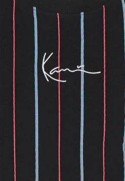 Großhandel 👍 Karl Kani SMALL SIGNATURE PINSTRIPE TEE - T-Shirt Print - Black, Herren 😀 -Karl Kani Verkäufe cb96b50e39454fb284589ab81651ceb3