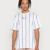 Auslauf 🔥 Karl Kani SIGNATURE PINSTRIPE TEE UNISEX - T-Shirt Print - Multicolor ❤️ -Karl Kani Verkäufe d1560e7cffe040c796102b29941be270