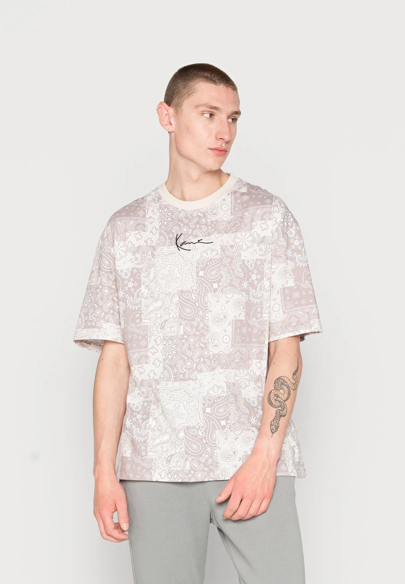 Brandneu 🎁 Karl Kani SMALL SIGNATURE TEE LIGHT UNISEX - T-Shirt Print - Sand 😉 1 Brandneu 🎁 Karl Kani SMALL SIGNATURE TEE LIGHT UNISEX - T-Shirt Print - Sand 😉